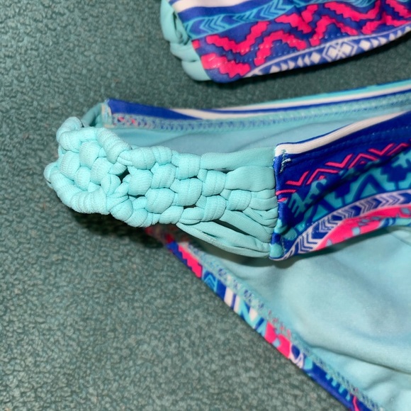 Cute Bikini set - Picture 2 of 6